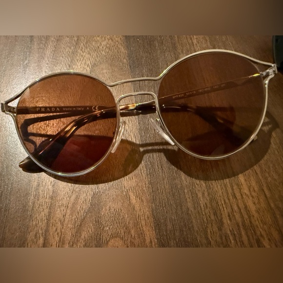 Authentic Prada 62S sunglasses, great condition!!!!!! - Picture 2 of 8